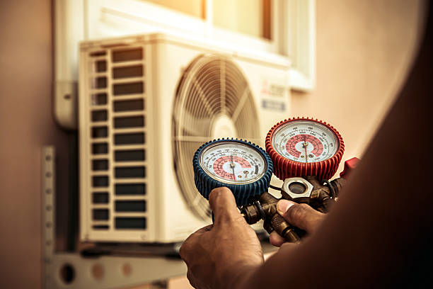 Professional Ductwork Repair technician working in Burtonsville, MD